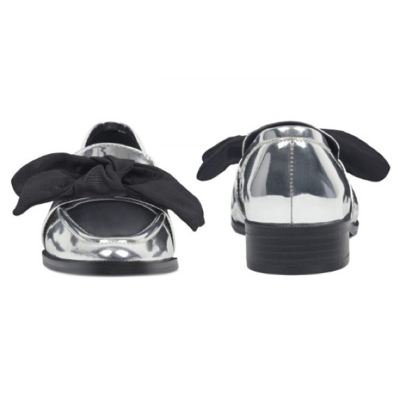 weeping bow loafers